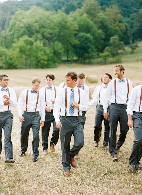Warum Hochzeiten so viel Spaß machen? Weil Sie Hosenträger tragen können natürlich!