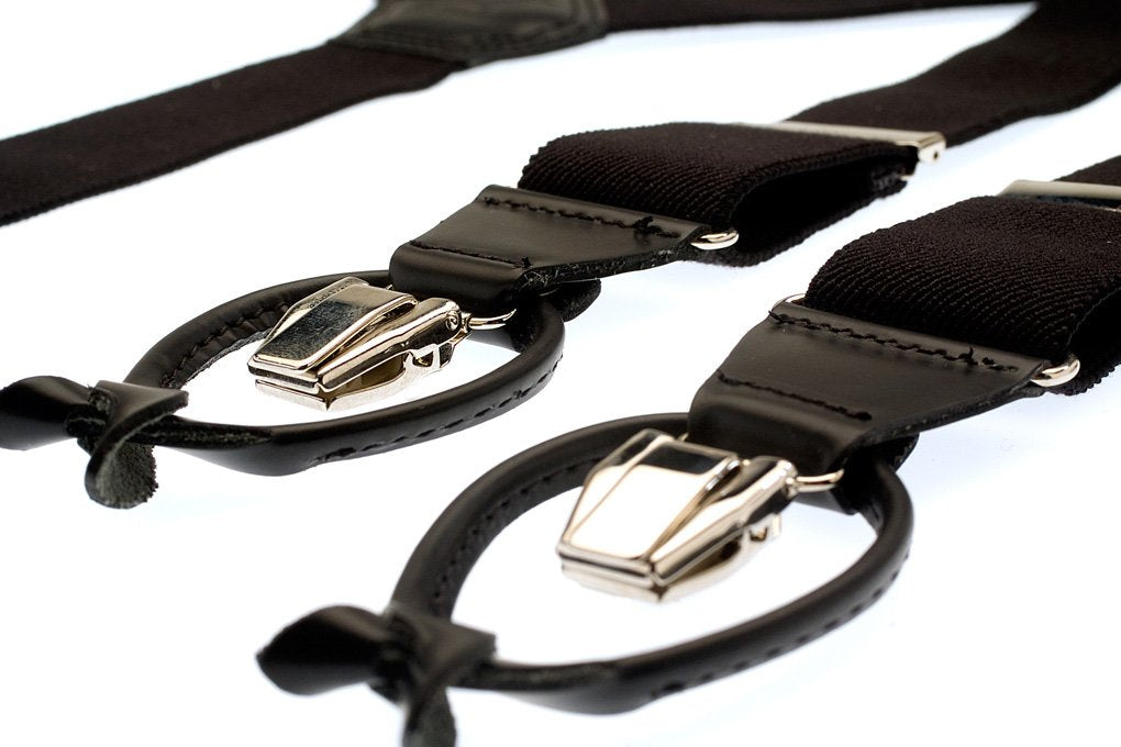 So reinigst du deine Hosenträger – von einfachem Gummi bis edlem Leder